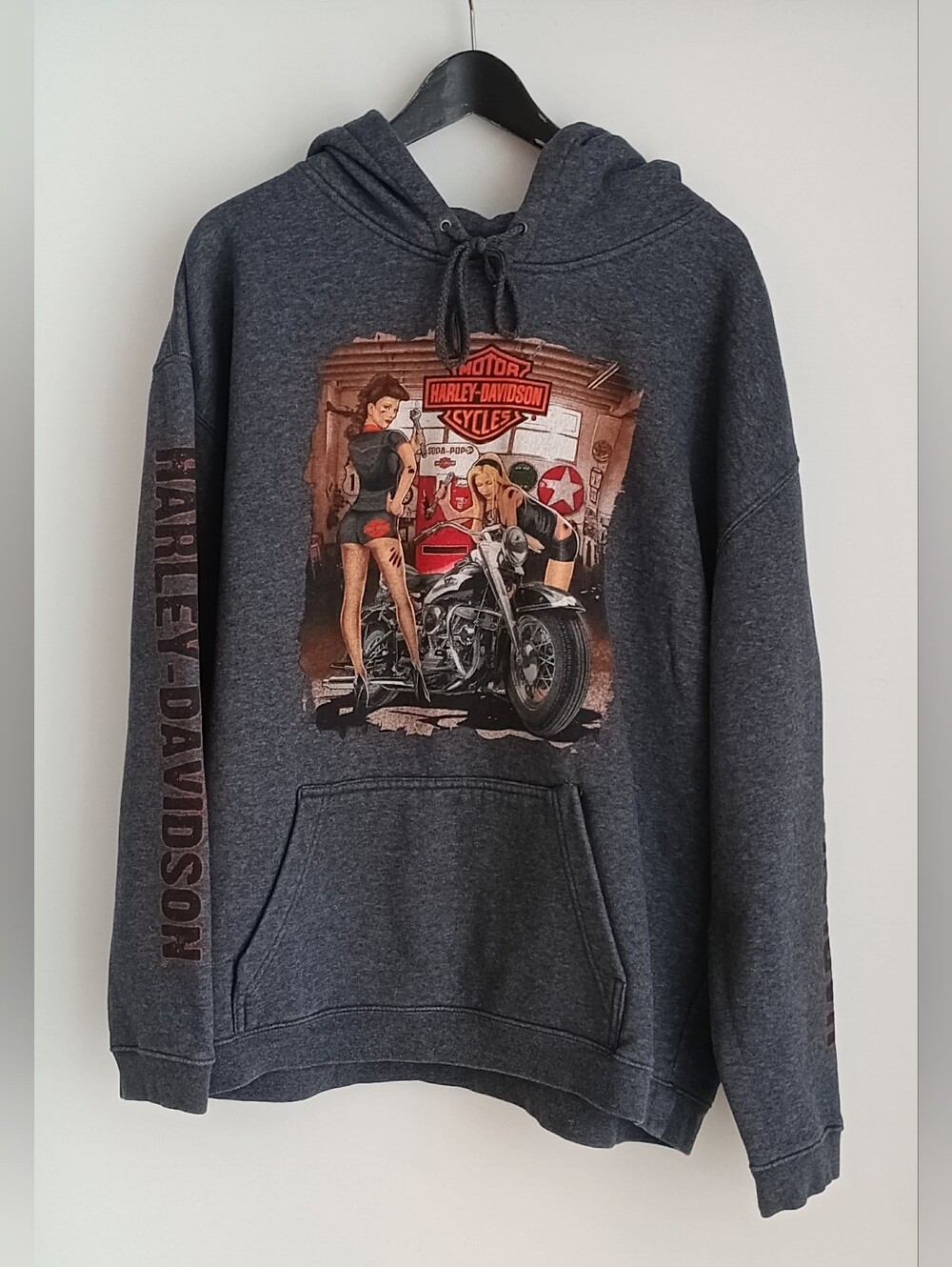 Y2K Harley-Davidson St Maarten Mechanic Pinup Grey Pullover Hoodie Size XL
